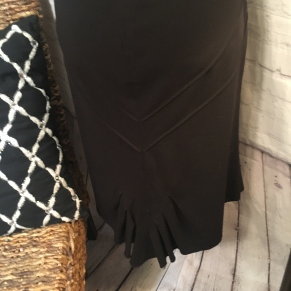 Latina Life ruffle back skirt - Picture 6 of 9